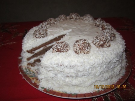 Как украсить торт кокосовой стружкой и